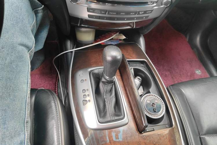 Used Infiniti JX 2013 JX35 Two-Wheel-Drive Excellence Edition Gear Lever