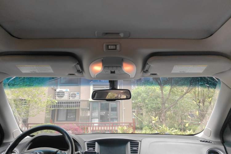 Used Infiniti JX 2013 JX35 Two-Wheel-Drive Excellence Edition Headliner