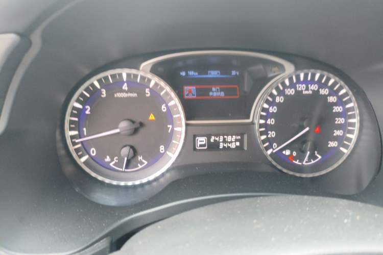 Used Infiniti JX 2013 JX35 Two-Wheel-Drive Excellence Edition Instrument Cluster