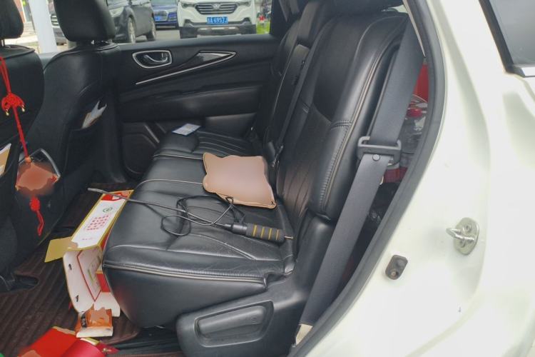 Used Infiniti JX 2013 JX35 Two-Wheel-Drive Excellence Edition Left Rear Seat