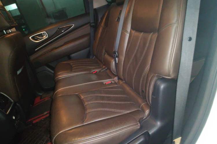 Used Infiniti JX 2013 JX35 4x4 All-Terrain Edition Left Rear Seat