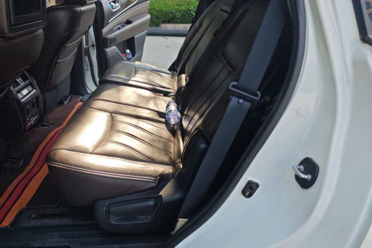 Used Infiniti JX 2013 JX35 4x4 All-Terrain Edition Left Rear Seat