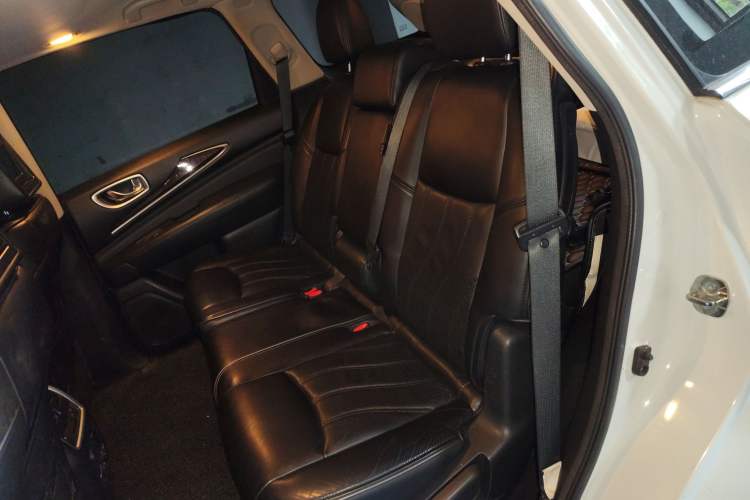 Used Infiniti JX 2013 JX35 4x4 All-Terrain Edition Left Rear Seat