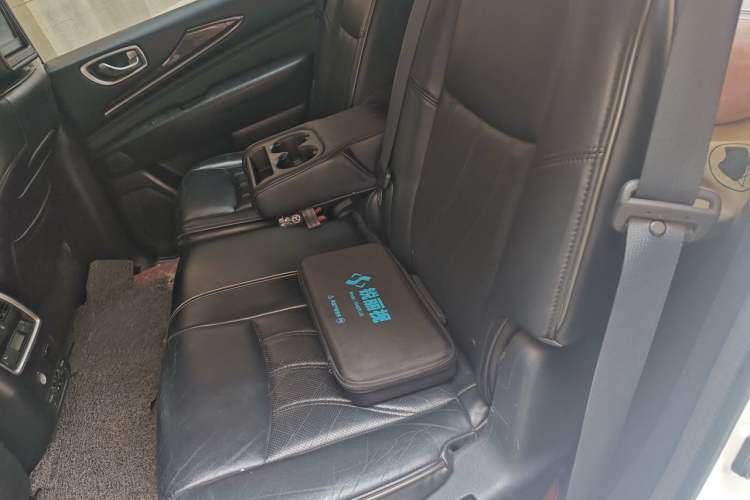 Used Infiniti JX 2013 JX35 4x4 All-Terrain Edition Left Rear Seat