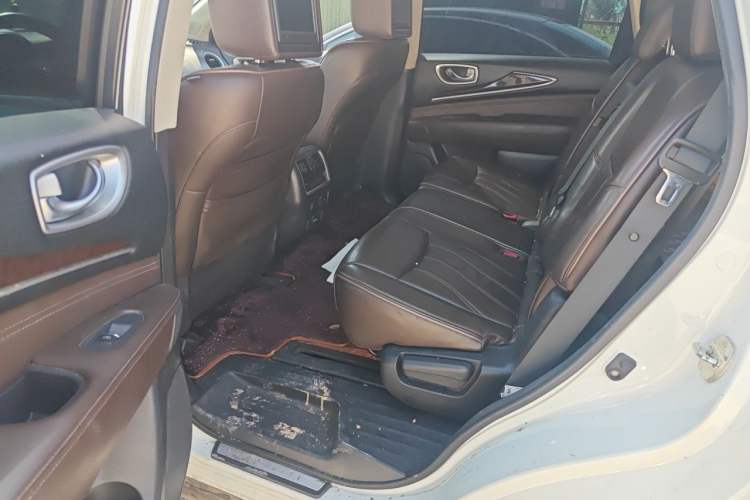 Used Infiniti JX 2013 JX35 4x4 All-Terrain Edition Left Rear Seat