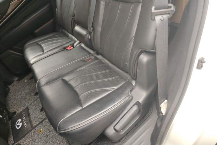 Used Infiniti JX 2013 JX35 4x4 All-Terrain Edition Left Rear Seat