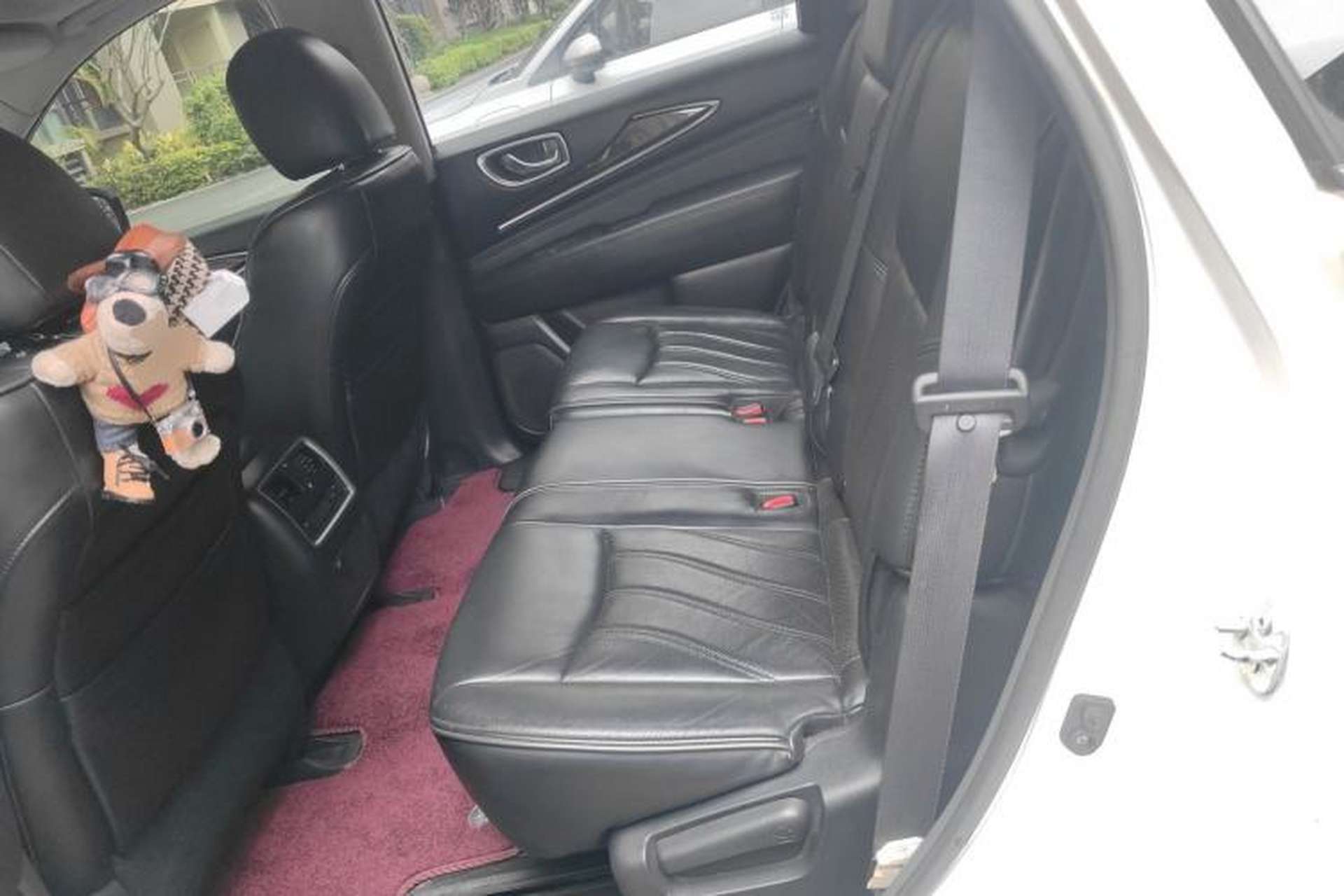Used Infiniti JX 2013 JX35 Two-Wheel-Drive Excellence Edition Left Rear Seat