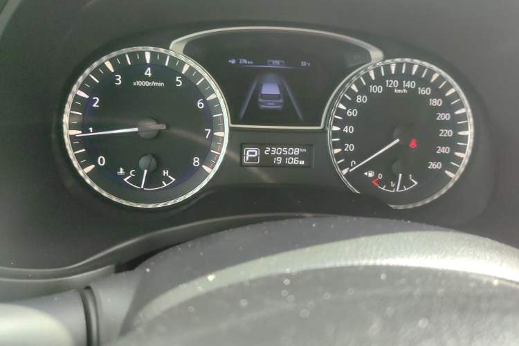 Used Infiniti JX 2013 JX35 Two-Wheel-Drive Excellence Edition Odometer Close Up
