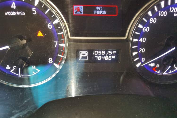 Used Infiniti JX 2013 JX35 Two-Wheel-Drive Excellence Edition Odometer Close Up