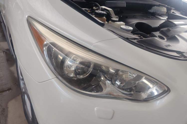 Used Infiniti JX 2013 JX35 4x4 All-Terrain Edition Right Front Headlight
