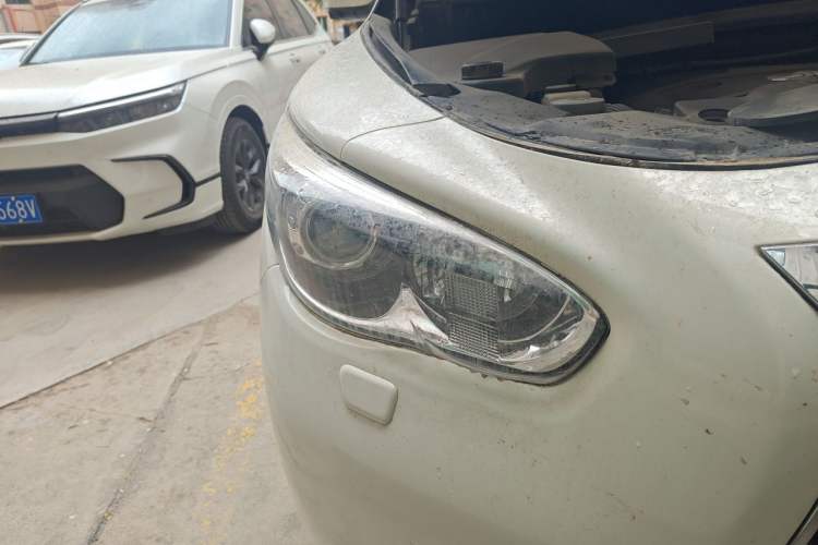 Used Infiniti JX 2013 JX35 4x4 All-Terrain Edition Right Front Headlight