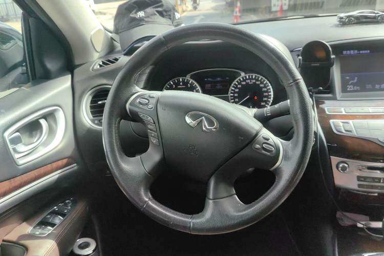 Used Infiniti JX 2013 JX35 Two-Wheel-Drive Excellence Edition Steering Wheel