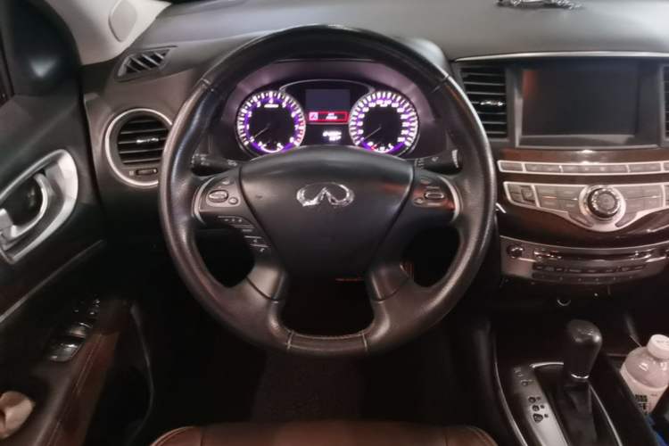 Used Infiniti JX 2013 JX35 Two-Wheel-Drive Excellence Edition Steering Wheel