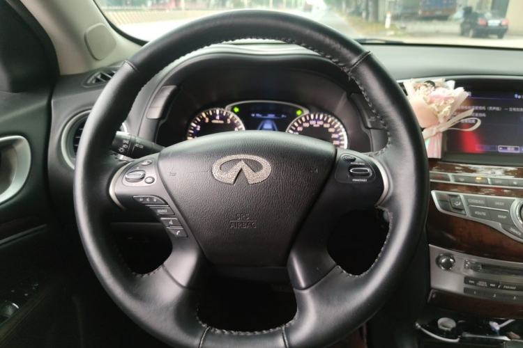 Used Infiniti JX 2013 JX35 Two-Wheel-Drive Excellence Edition Steering Wheel