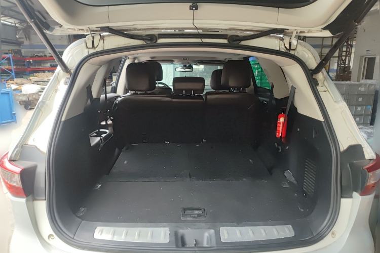 Used Infiniti JX 2013 JX35 Two-Wheel-Drive Excellence Edition Trunk