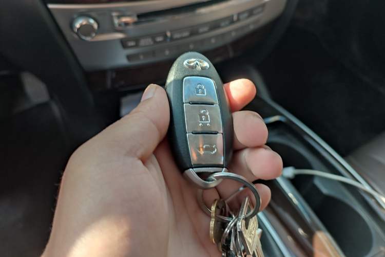 Used Infiniti JX 2013 JX35 Two-Wheel-Drive Excellence Edition Vehicle Key