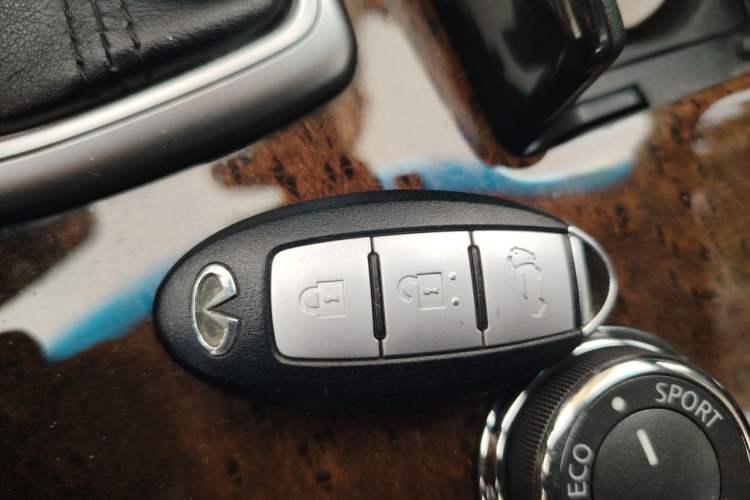 Used Infiniti JX 2013 JX35 4x4 All-Terrain Edition Vehicle Key