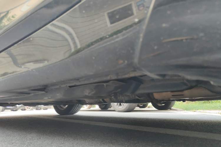 Used Infiniti M Series 2011 M25 Luxury Model Chassis Front Right