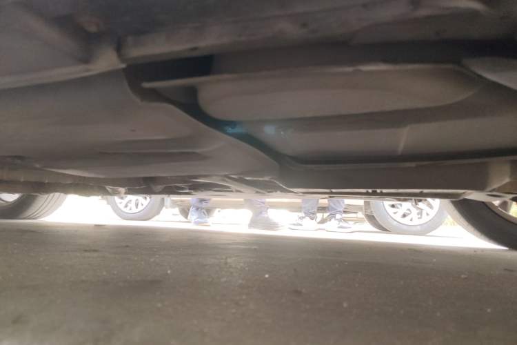 Used Infiniti M Series 2011 M37 model Chassis Rear Left