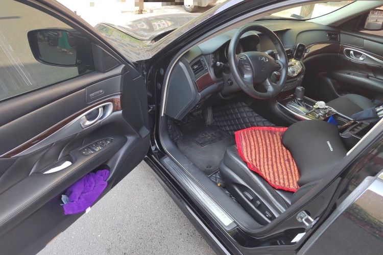 Used Infiniti M Series 2011 M25 Luxury Model Driver Seat