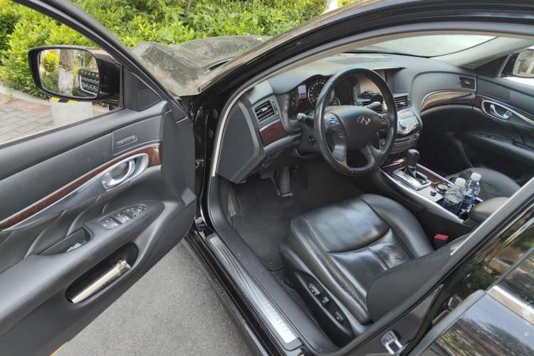 Used Infiniti M Series 2011 M25 Luxury Model Driver Seat