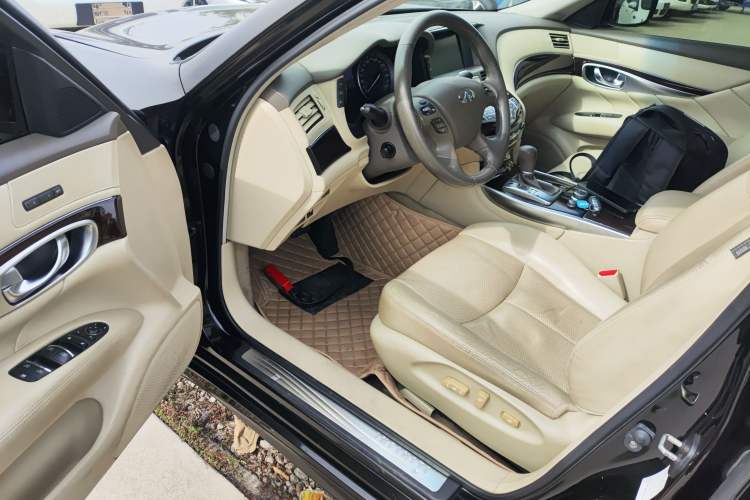 Used Infiniti M Series 2011 M25 Luxury Model Driver Seat
