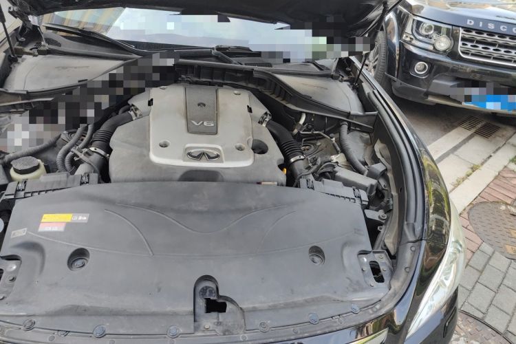 Used Infiniti M Series 2011 M25 Luxury Model Engine Bay Left