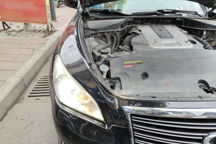 Used Infiniti M Series 2011 M25 Luxury Model Engine Bay Right
