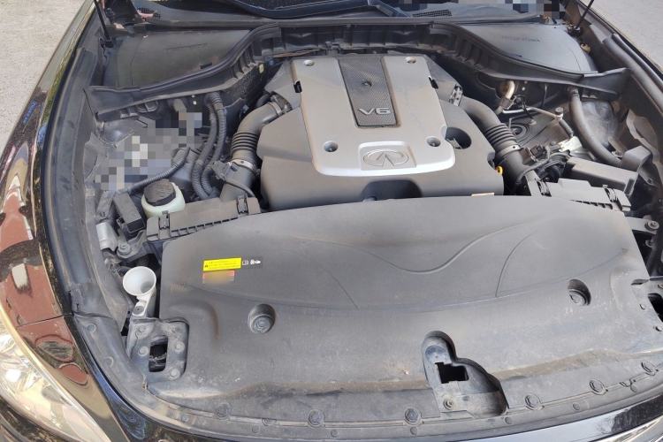 Used Infiniti M Series 2011 M25 Luxury Model Engine Bay Right