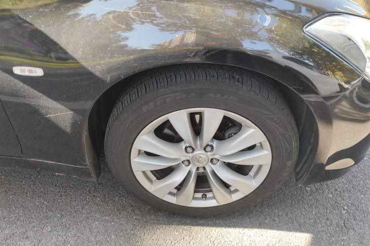 Used Infiniti M Series 2011 M25 Luxury Model Exterior 7