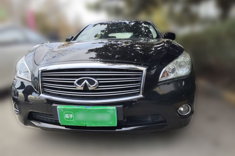 Used Infiniti M Series 2011 M37 model Front