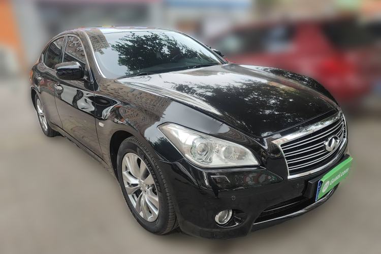 Used Infiniti M Series 2011 M25 Luxury Model Front Right 45 Deg