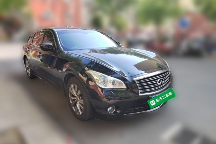 Used Infiniti M Series 2011 M25 Luxury Model Front Right 45 Deg