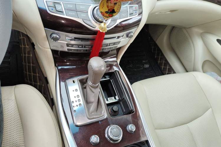 Used Infiniti M Series 2011 M25 Luxury Model Gear Lever