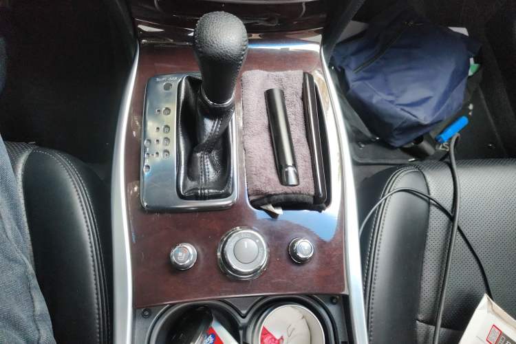 Used Infiniti M Series 2011 M25 Luxury Model Gear Lever