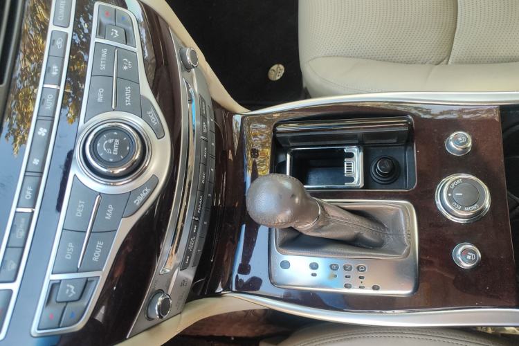 Used Infiniti M Series 2011 M25 Luxury Model Gear Lever