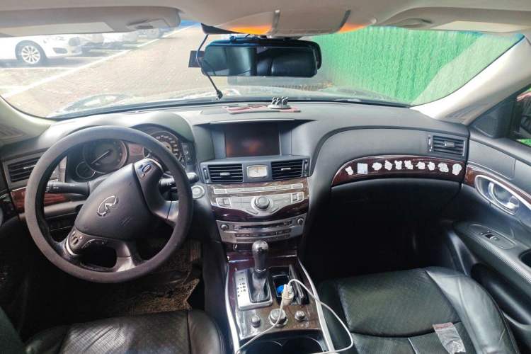 Used Infiniti M Series 2011 M25 Comfort Model Headliner
