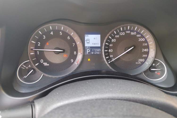 Used Infiniti M Series 2011 M25 Luxury Model Instrument Cluster