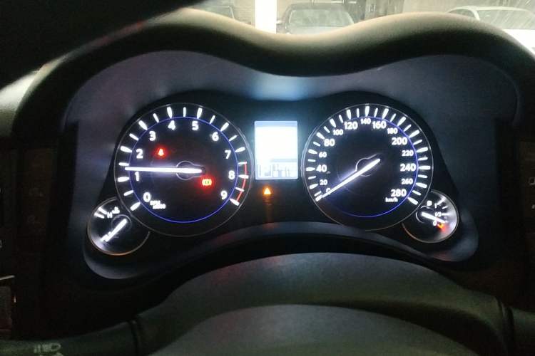 Used Infiniti M Series 2011 M25 Comfort Model Instrument Cluster