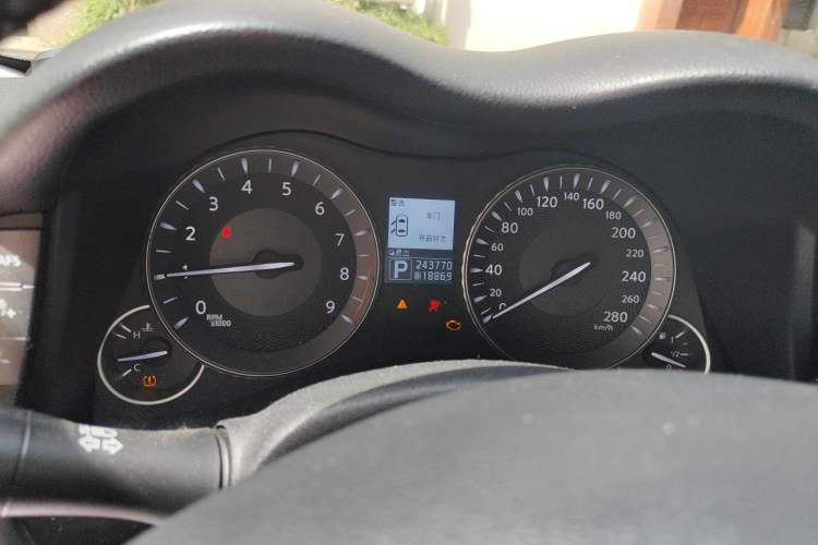 Used Infiniti M Series 2011 M25 Luxury Model Instrument Cluster