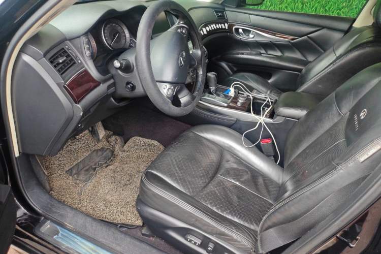 Used Infiniti M Series 2011 M25 Comfort Model Left Front Seat