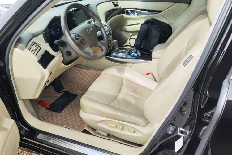Used Infiniti M Series 2011 M25 Luxury Model Left Front Seat