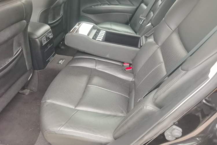 Used Infiniti M Series 2011 M25 Luxury Model Left Rear Seat
