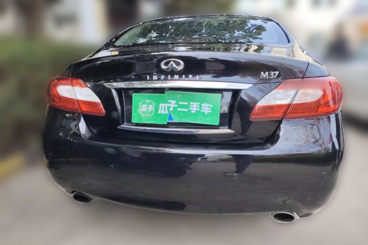 Used Infiniti M Series 2011 M37 model Rear