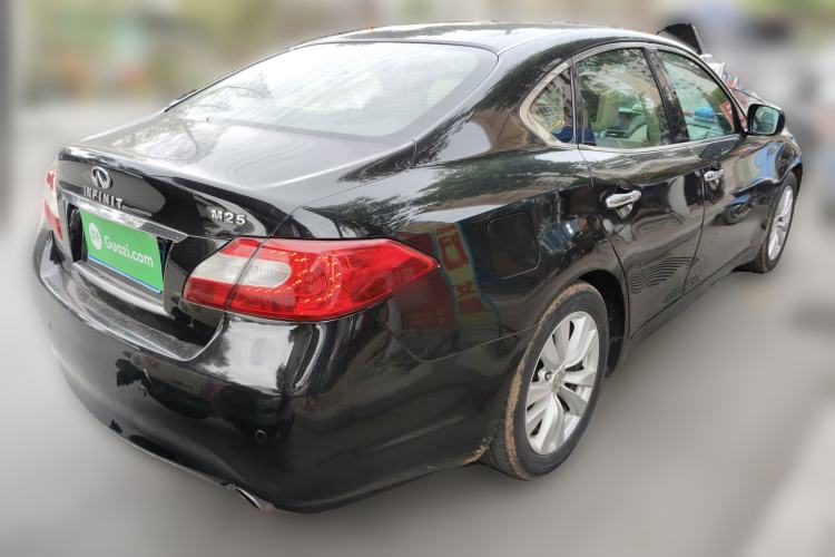 Used Infiniti M Series 2011 M25 Luxury Model Rear Right 45 Deg