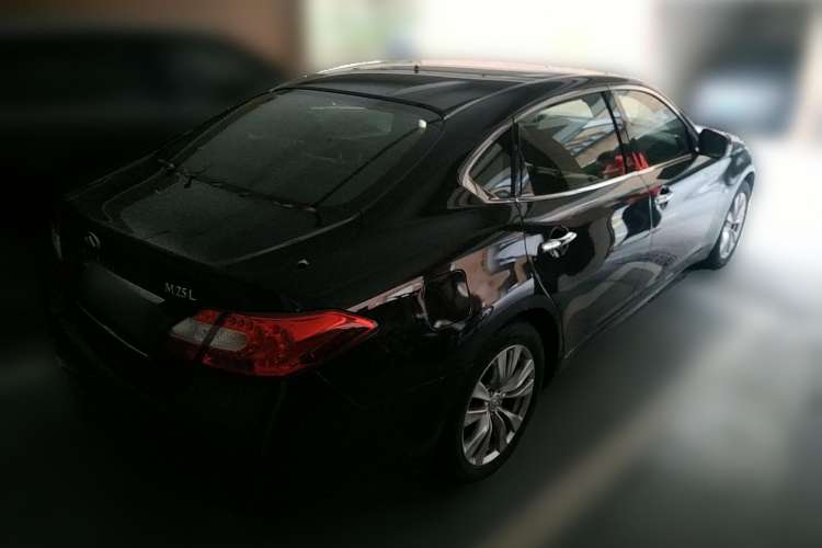 Used Infiniti M Series 2011 M25 Comfort Model Rear Right 45 Deg