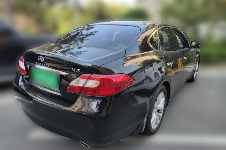 Used Infiniti M Series 2011 M25 Luxury Model Rear Right 45 Deg