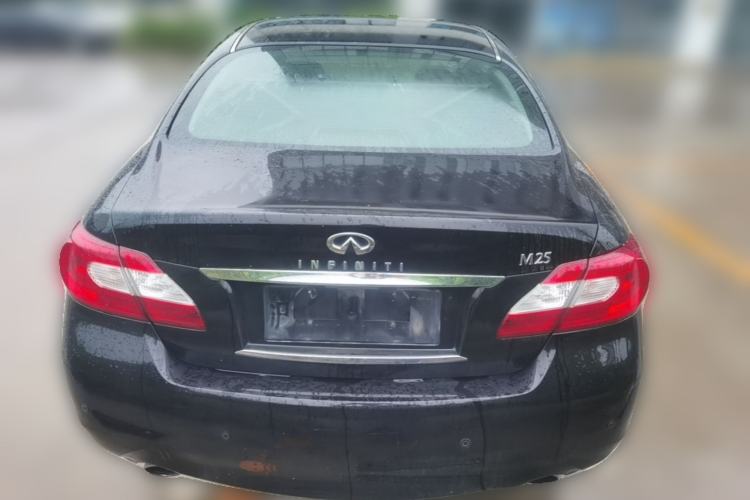 Used Infiniti M Series 2011 M25 Luxury Model Rear