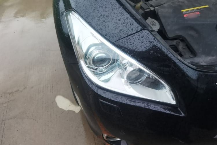 Used Infiniti M Series 2011 M25 Luxury Model Right Front Headlight