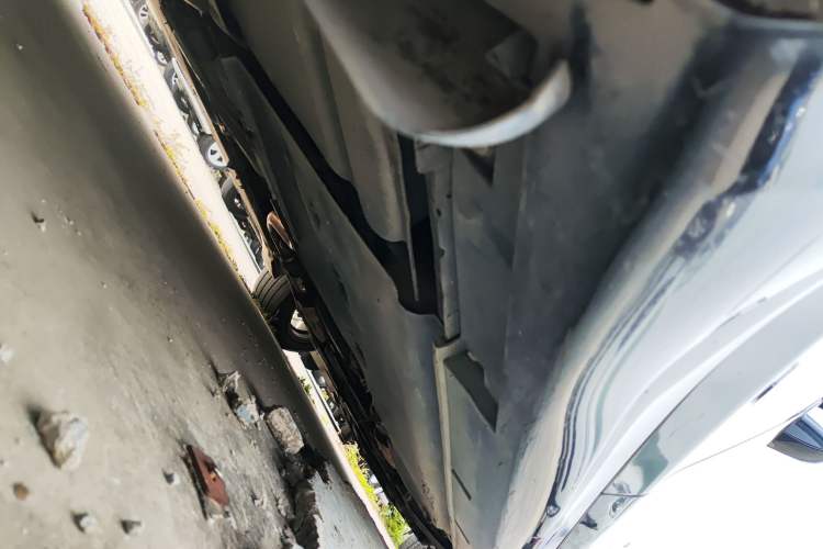 Used Infiniti M Series 2011 M25 Luxury Model Right Side Sill